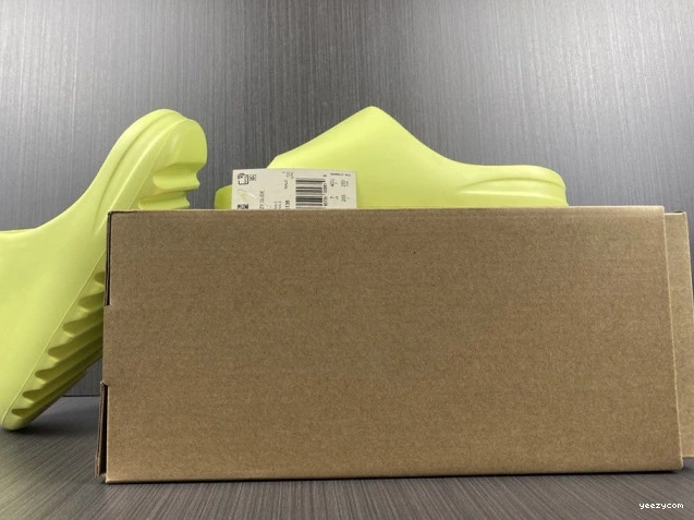 GX6138 Yeezy Slide Green Adidas 0719